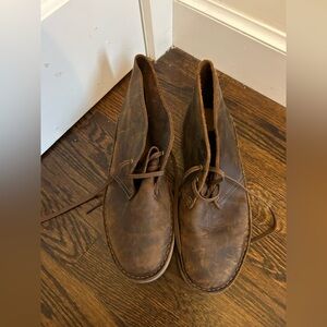 Clarks Bushacre 3 men's chukka boots in distressed brown leather size 10 m